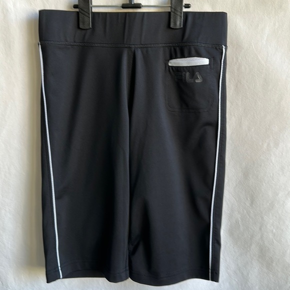 Fila hiking/biking/running Bermuda-length athletic shorts, size XS - Picture 1 of 5